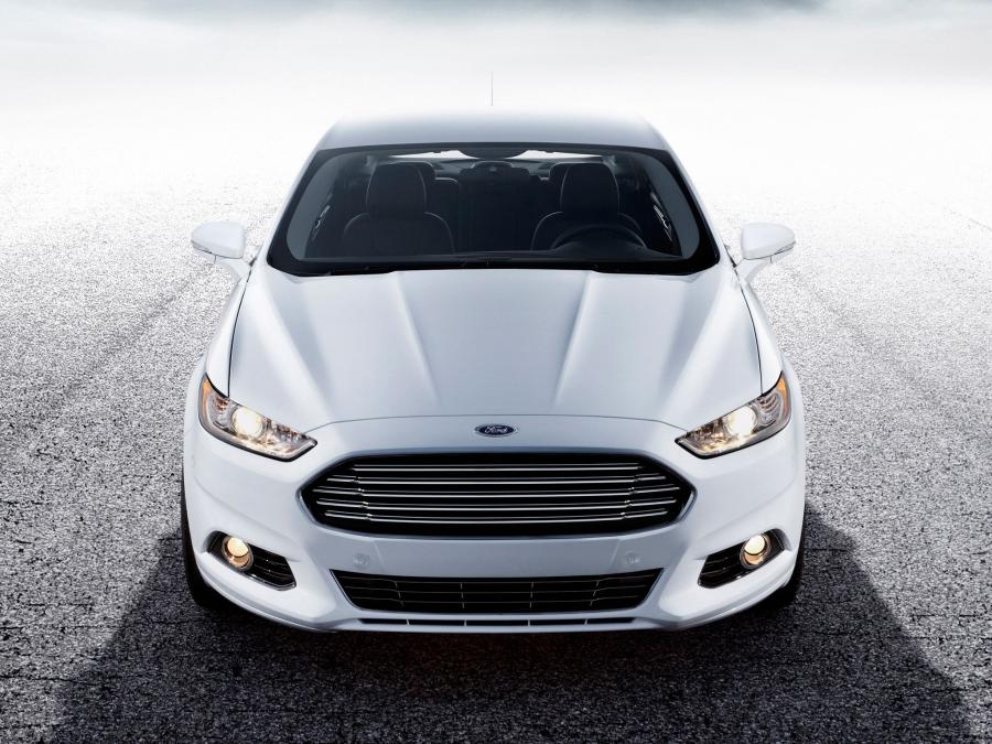  Ford Fusion 2013 года  (US) (фото 42 из 202)